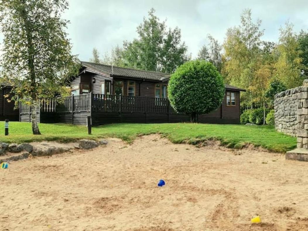 4 Bed Luxury Lodge With Hot Tub Near Lake District Warton  Bagian luar foto