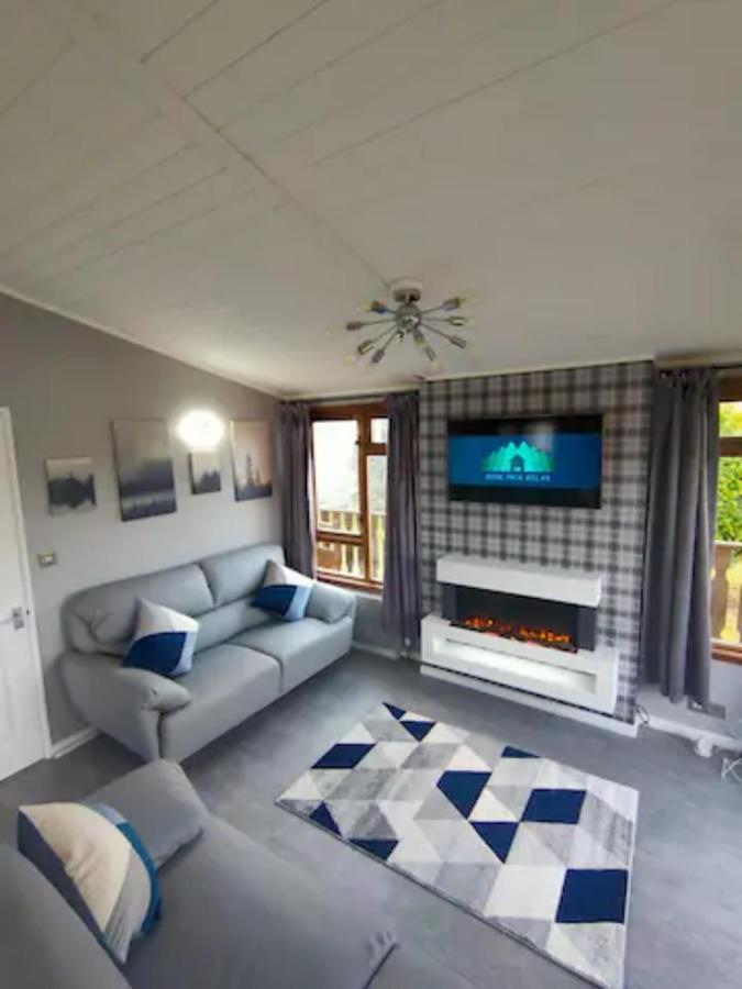 4 Bed Luxury Lodge With Hot Tub Near Lake District Warton  Bagian luar foto